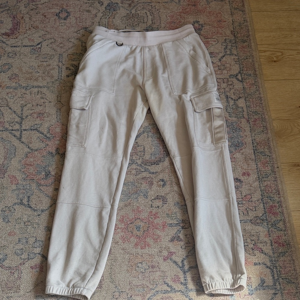 ALO Yoga Cream Jogger Pants